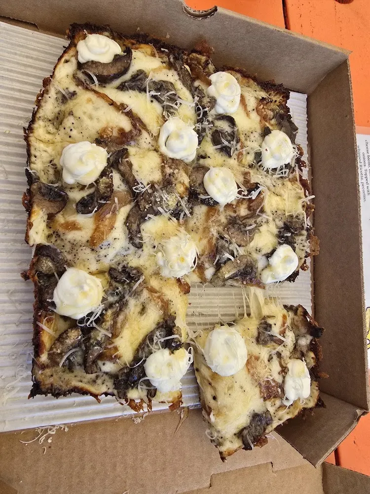 Mushroom Truffle Pizza